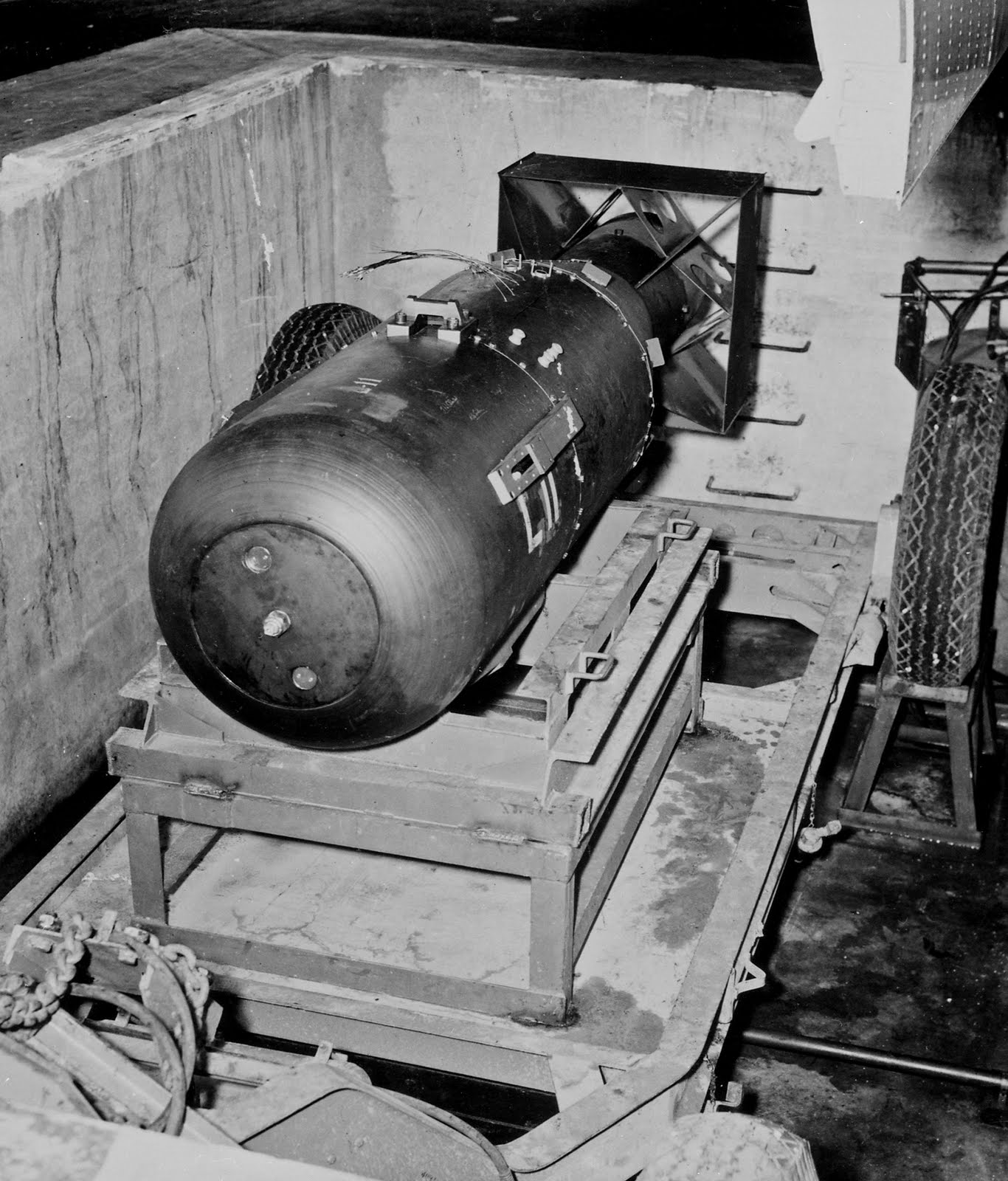 ATOMICANNIHILATION 1945 Hiroshima bomb 'Little Boy'