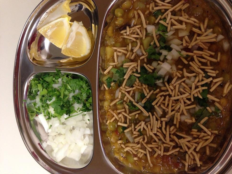 Straight From My Kitchen Sev Usal (Green/White peas chat)