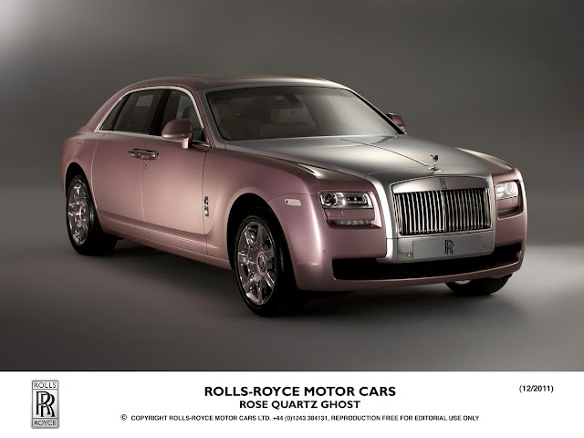 Автомобиль компании Rolls-Royce