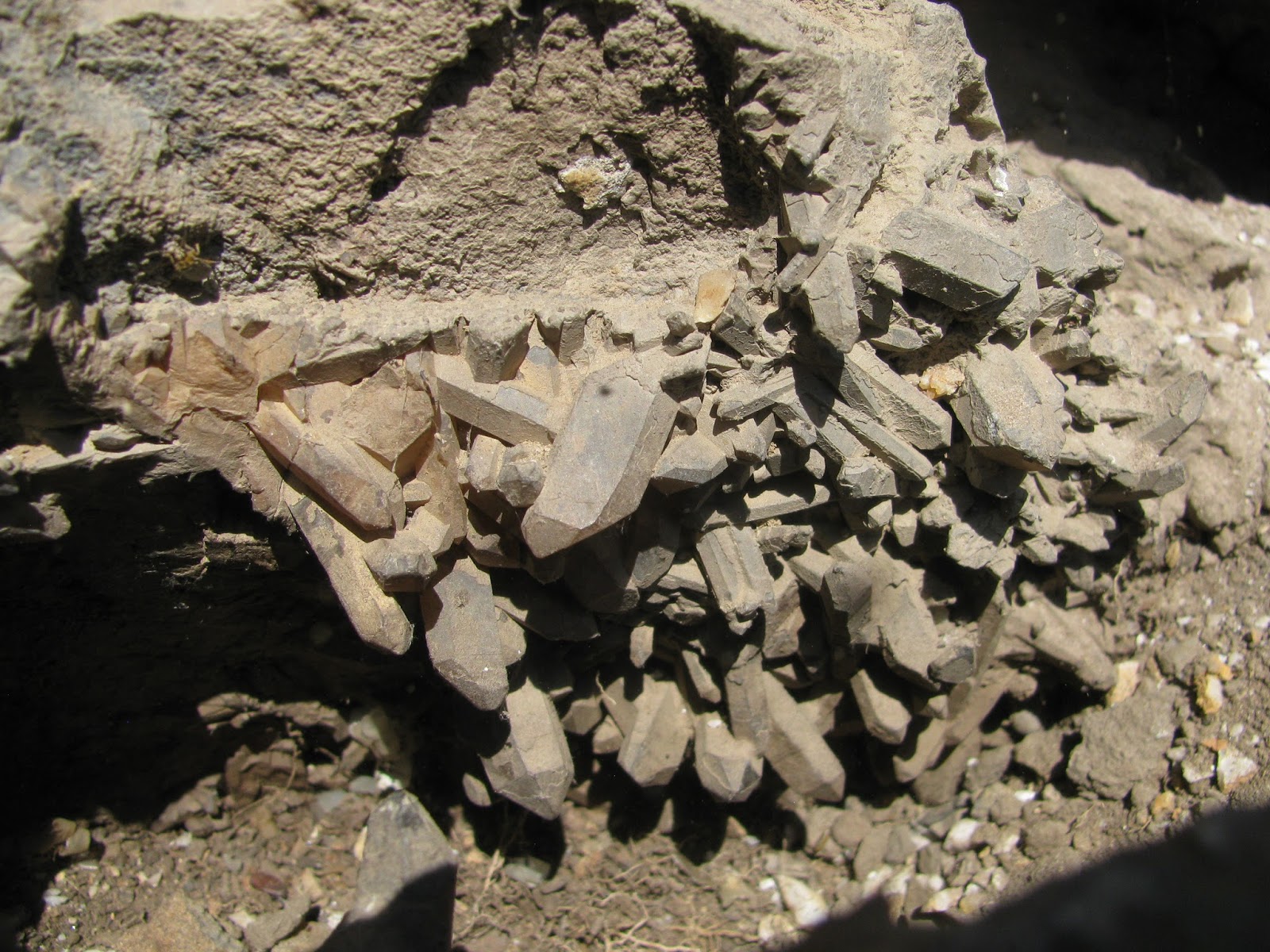 астафьевское месторождение кварца. месторождения кварца. качканар месторождение железной руды на карте россии. кварц карта добычи. добыча кварца в россии на карте.