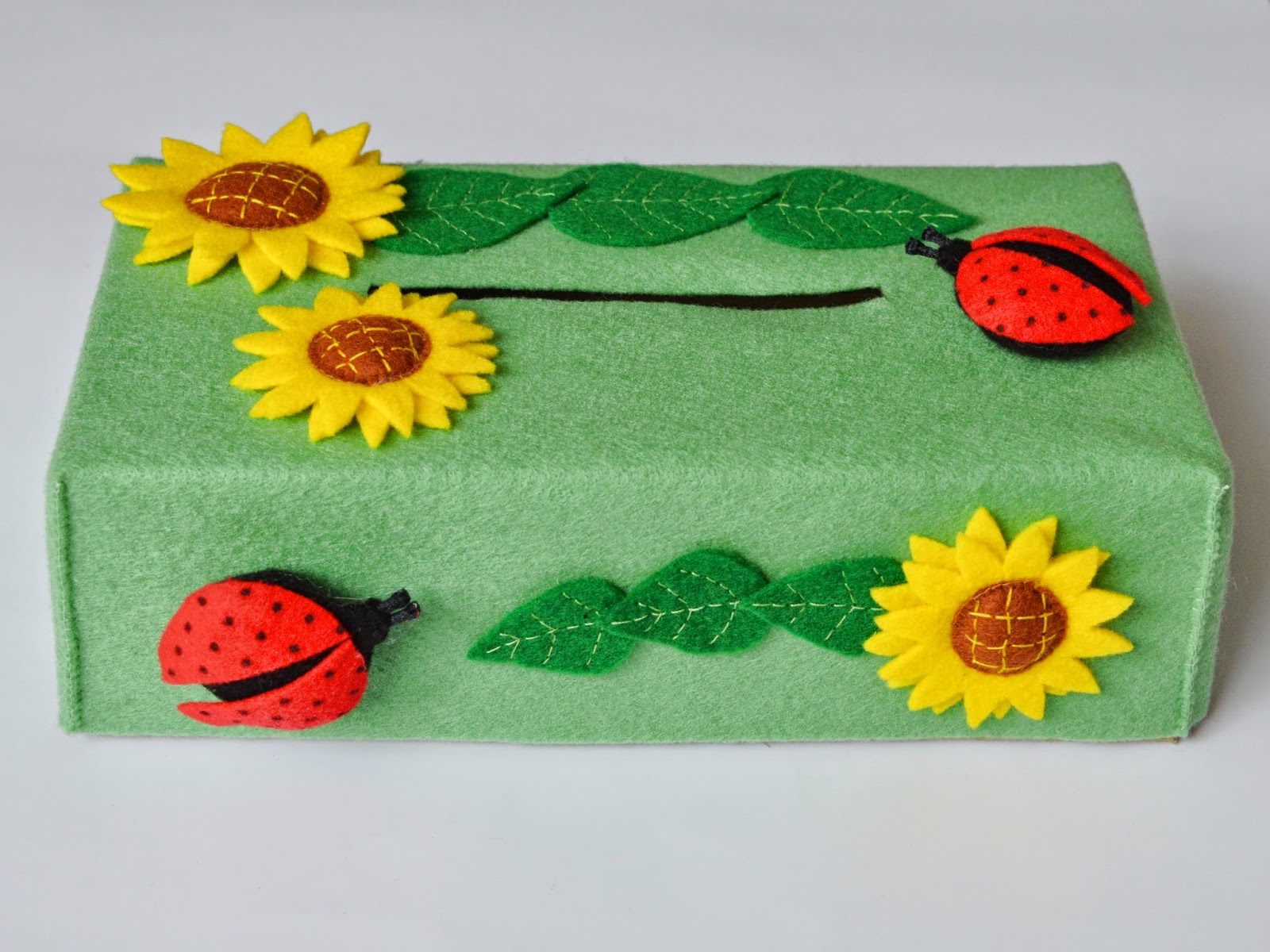 Kotak Tisu Flanel Souvenir Handmade