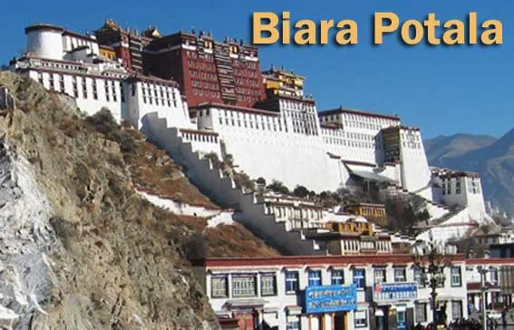 Biara Potala di kota Lhasa Tibet