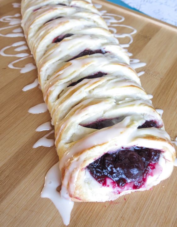 Cherry Cheese Danish With Vanilla Glaze The Country Cook Easy Recipes