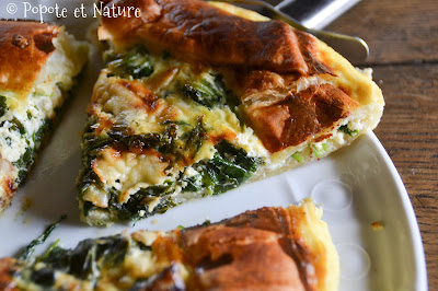 Tarte aux fanes de radis, à l'ail et au cheddar © Popote et Nature Tarte aux fanes de radis, à l'ail et au cheddar © Popote et Nature