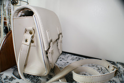 white sling bags for women