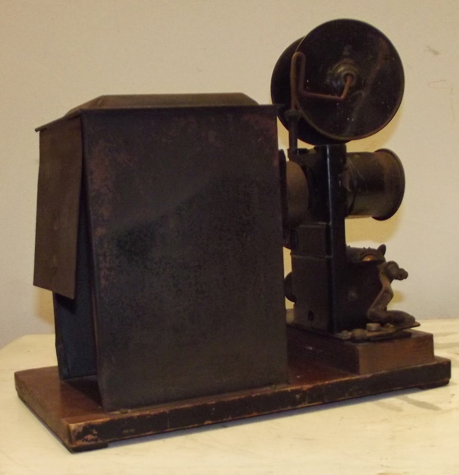 LANTERNE MAGIQUE-JOUET ANCIEN-PROJECTEUR.AVEC 4 ... - eBay