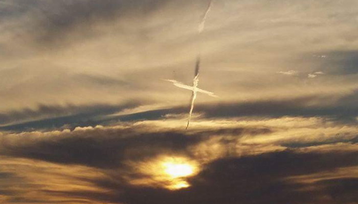  Aparece una cruz en el cielo en Oldsmar, Florida Cruz%2Bflorida1