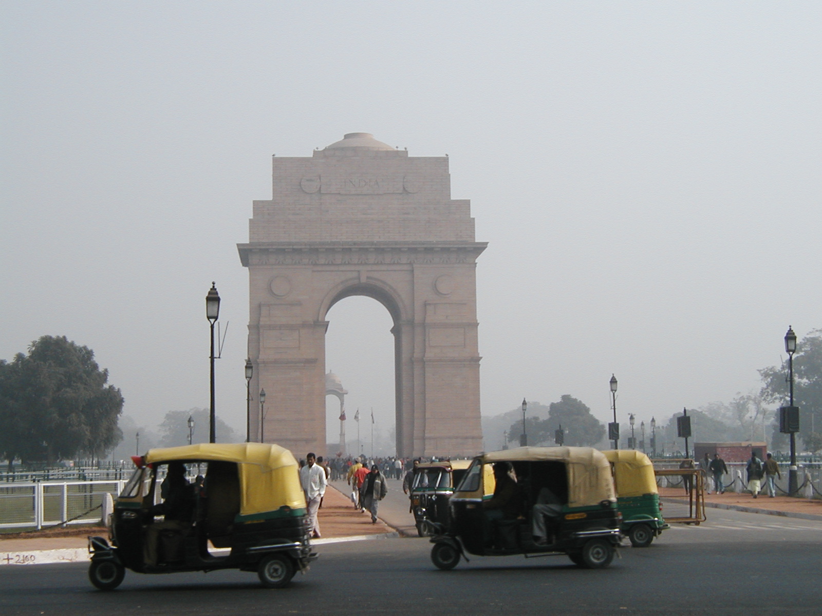 http://4.bp.blogspot.com/-90GpBHKWNA4/TudMhVEO8NI/AAAAAAAAGFk/ygGQAI01f-s/s1600/India+Gate++Delhi+Psuperos3.jpg