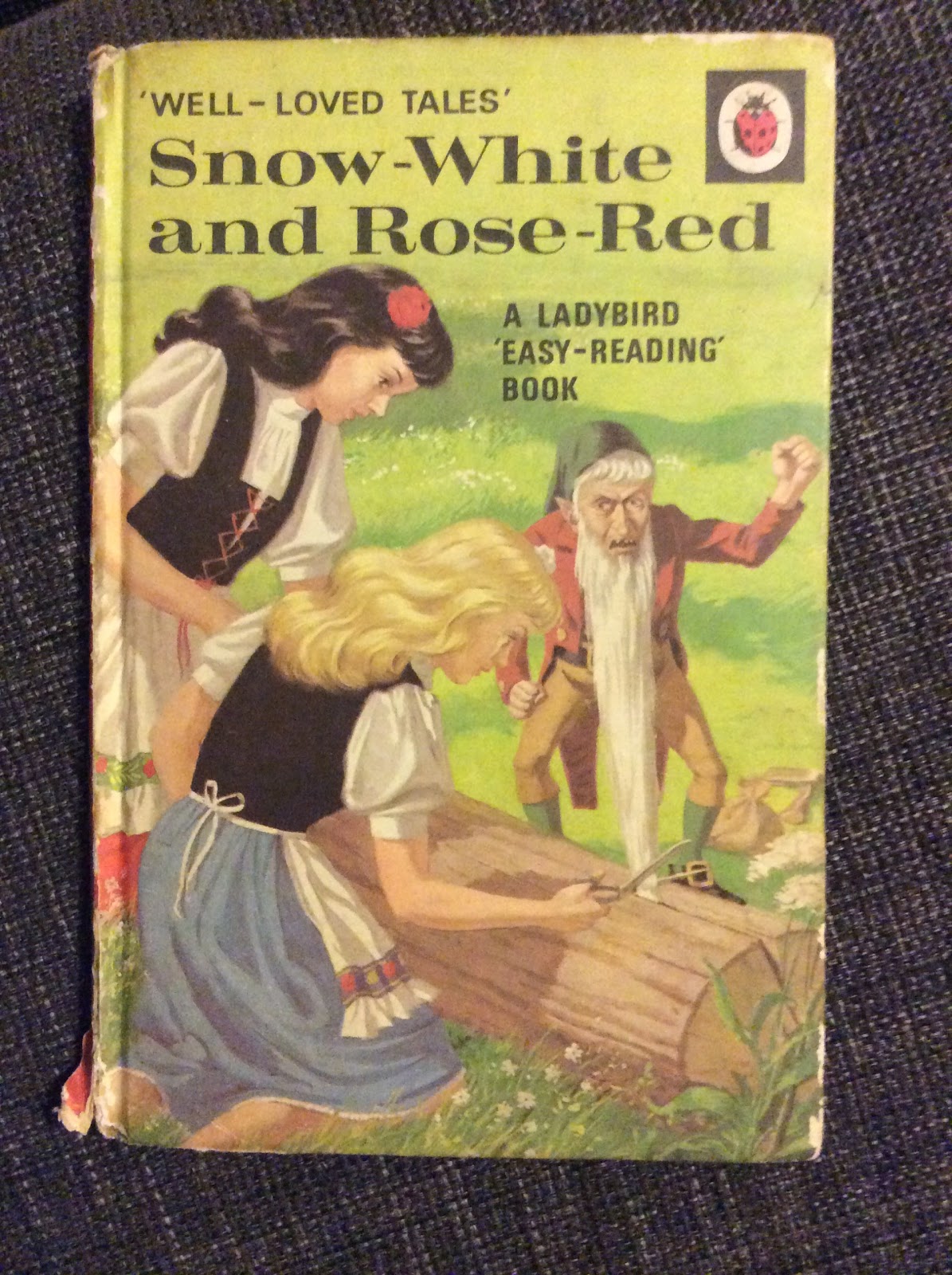 What Fred Read reviews and celebration of books for young children SnowWhite and RoseRed