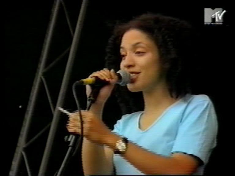 DARK CIRCLE ROOM REUPLOAD Tricky MTV Fashionably Loud 03.02.1997