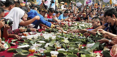 Perbedaan Adat Istiadat dan Tradisi Perbedaan Adat Istiadat dan Tradisi