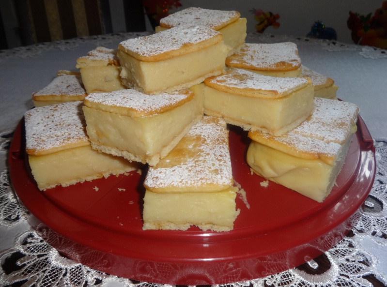 Smaki Czarka i Marioli Napoleonki, kremówki z kremem budyniowym.