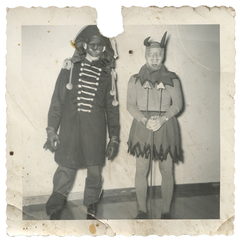 12 Interesting Vintage Snapshot Captured Students in Halloween Costumes
