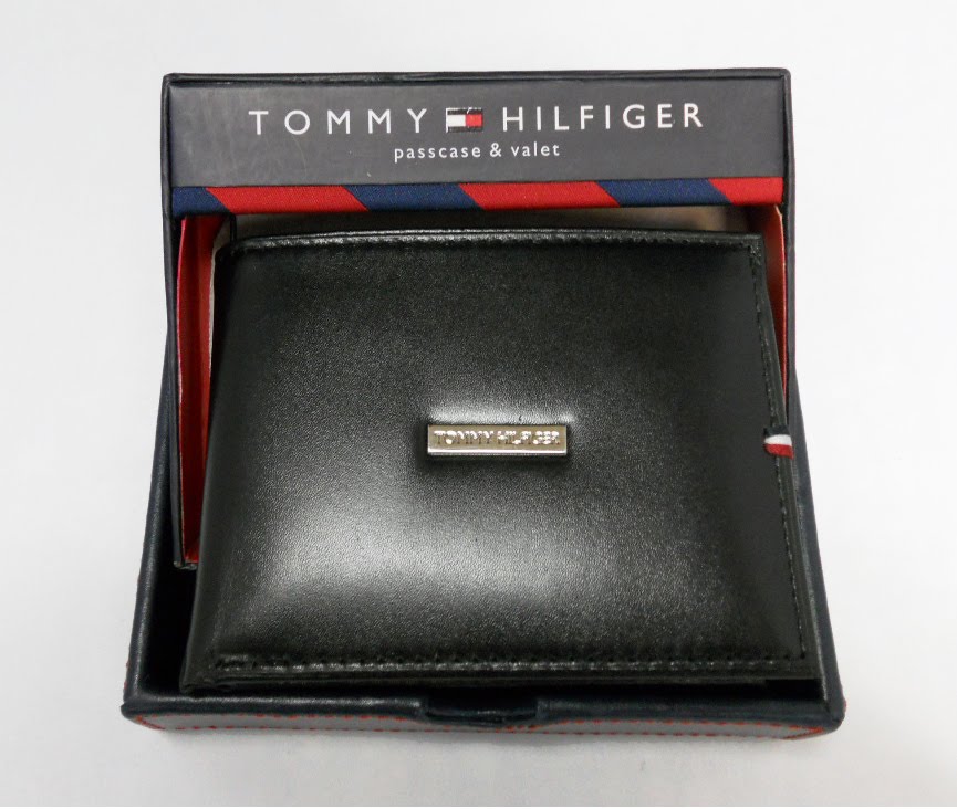 My loss is your gain!: TOMMY HILFIGER MENS WALLET PASSCASE BIFOLD ...