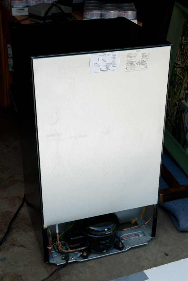 heygreenie: sanyo mini fridge