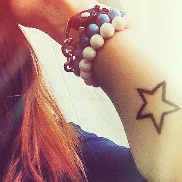 Tatuagens de estrelas para as mulheres Tatuagens de estrelas para as mulheres