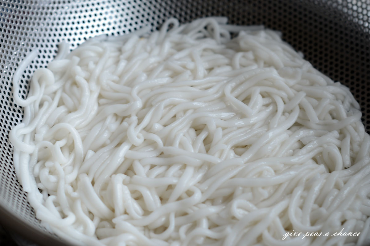 Give Peas a Chance Khao Piek Sen Lao Noodles (Philips Pasta Maker)