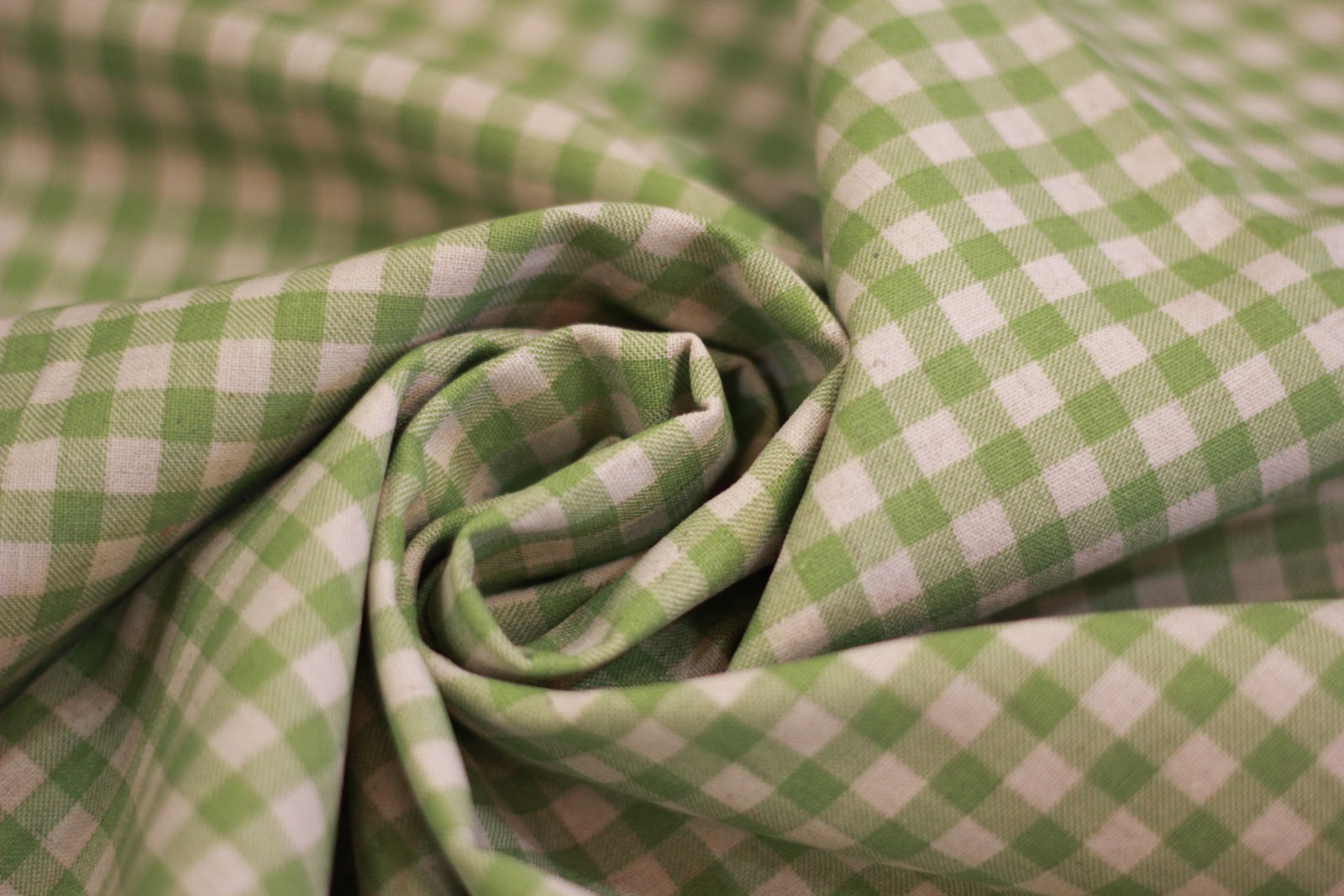 FabricSecrets Linen Gingham