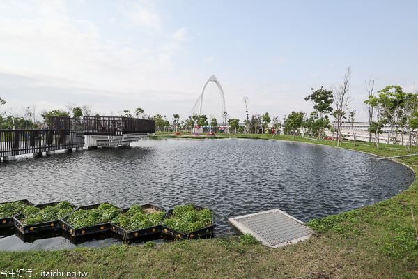 台中水湳中央公園「台灣燈會動物狂歡嘉年華」同賞科湳愛琴橋 台中水湳中央公園「台灣燈會動物狂歡嘉年華」同賞科湳愛琴橋