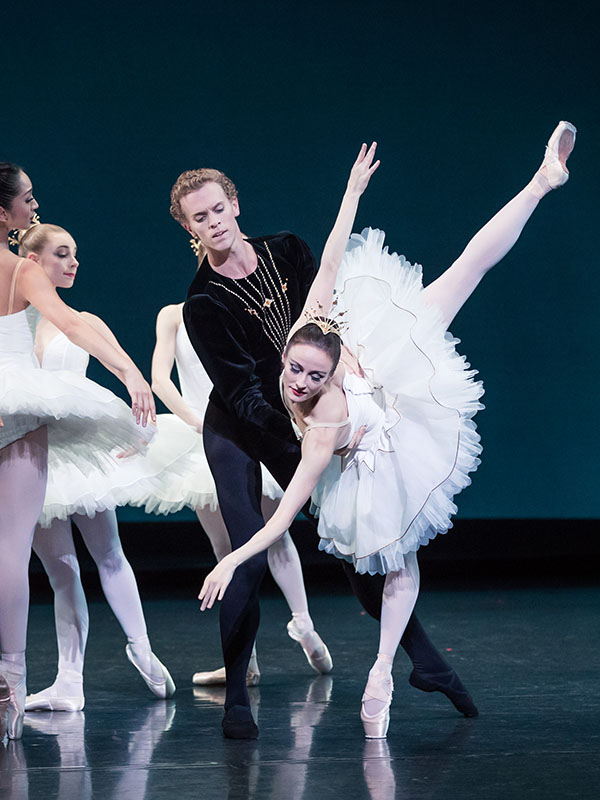 балет ленинградская симфония. балет симфония. балет ленинградская симфония. Sydney opera house балет. балет ленинградская симфония фото.