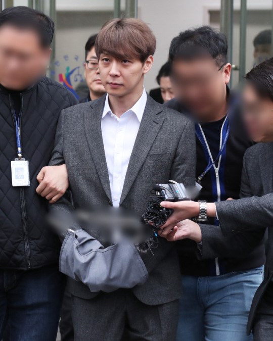 Park Yoochun cezaevine gönderildi, soruşturması devam edecek