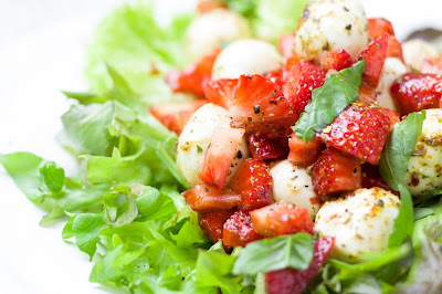 Erdbeer-Mozzarella-Salat Erdbeer-Mozzarella-Salat
