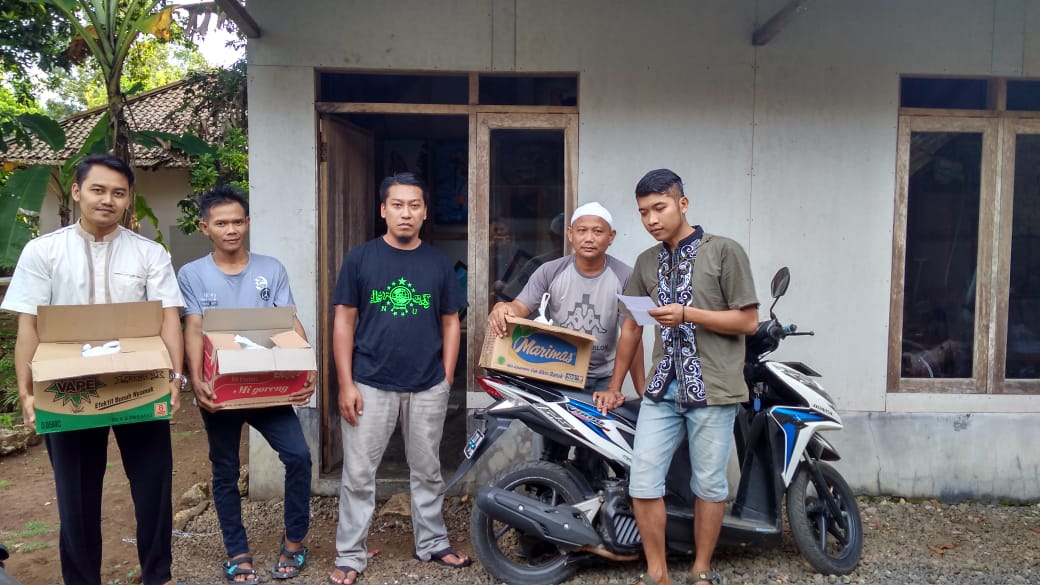 Patut Dicontoh, Pemuda Desa Cibenda Iuran Untuk Sembako Bagi Warga Patut Dicontoh, Pemuda Desa Cibenda Iuran Untuk Sembako Bagi Warga