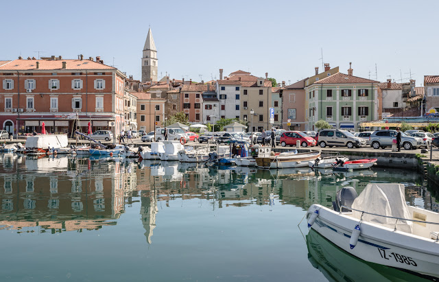 IZOLA