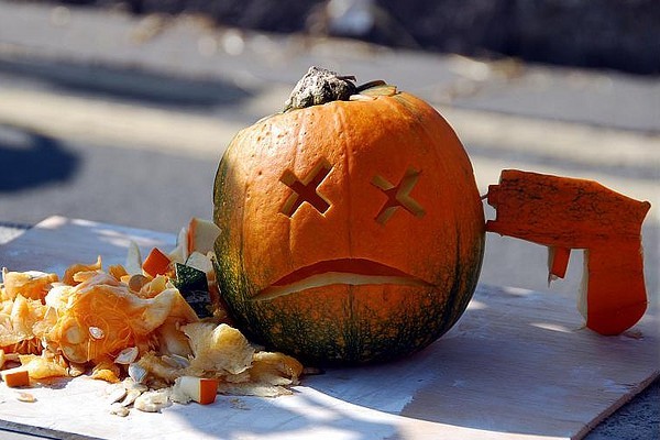 Halloween Pumpkin Suicide Gun