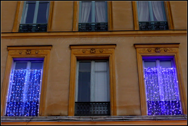 Illuminations de Noël place Hoche Versailles
