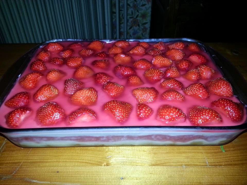 Lecker und kalorienarm kochen: Erdbeertorte Tiramisu Lecker und kalorienarm kochen: Erdbeertorte Tiramisu