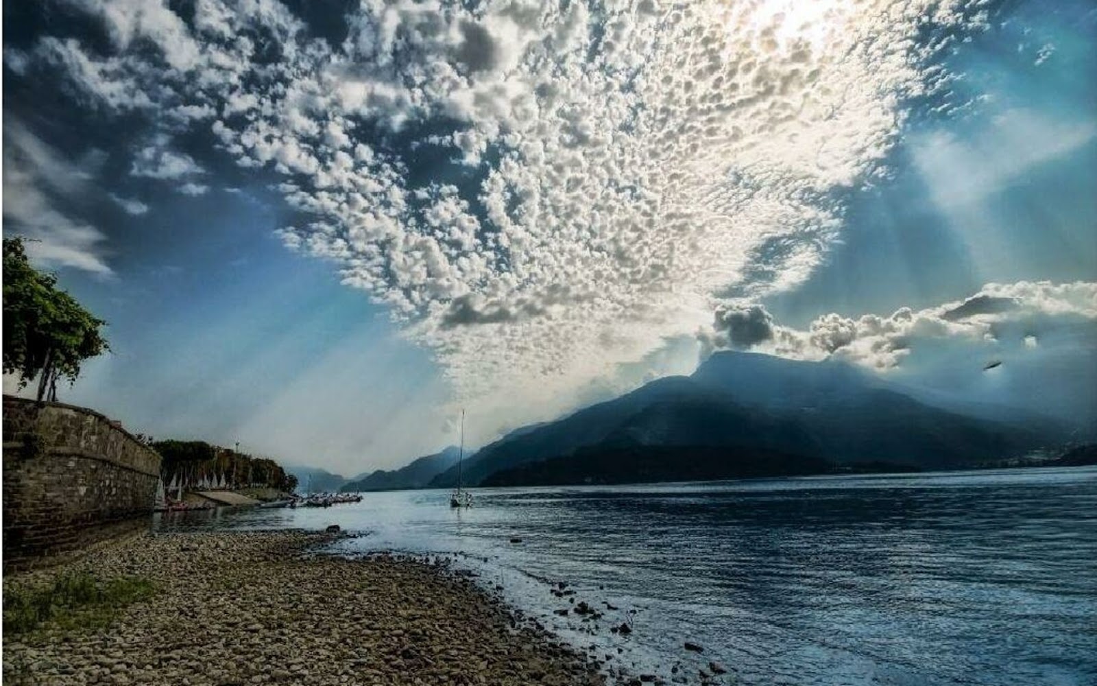Lake Como - Italy [HD - 1920x1200] | Bimages.Net - Free Full HD Desktop
