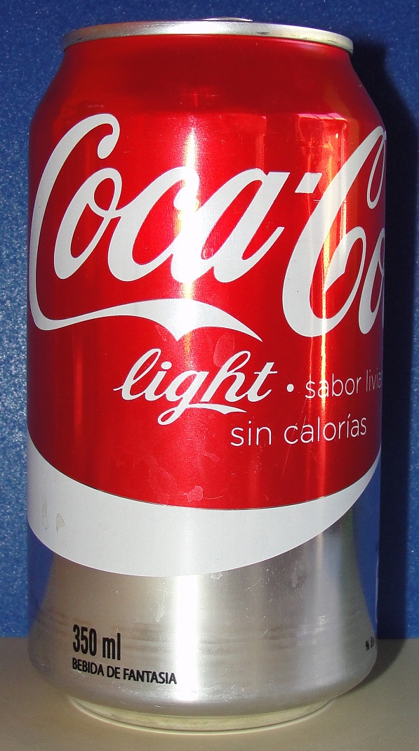 Colección de Latas y Botellas de Cerveza y Coca Cola de Mónica y Miguel