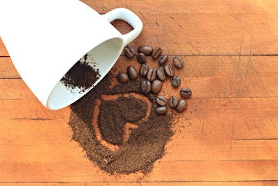 Préparer un gommage anti-cellulite avec le marc de café Préparer un gommage anti-cellulite avec le marc de café