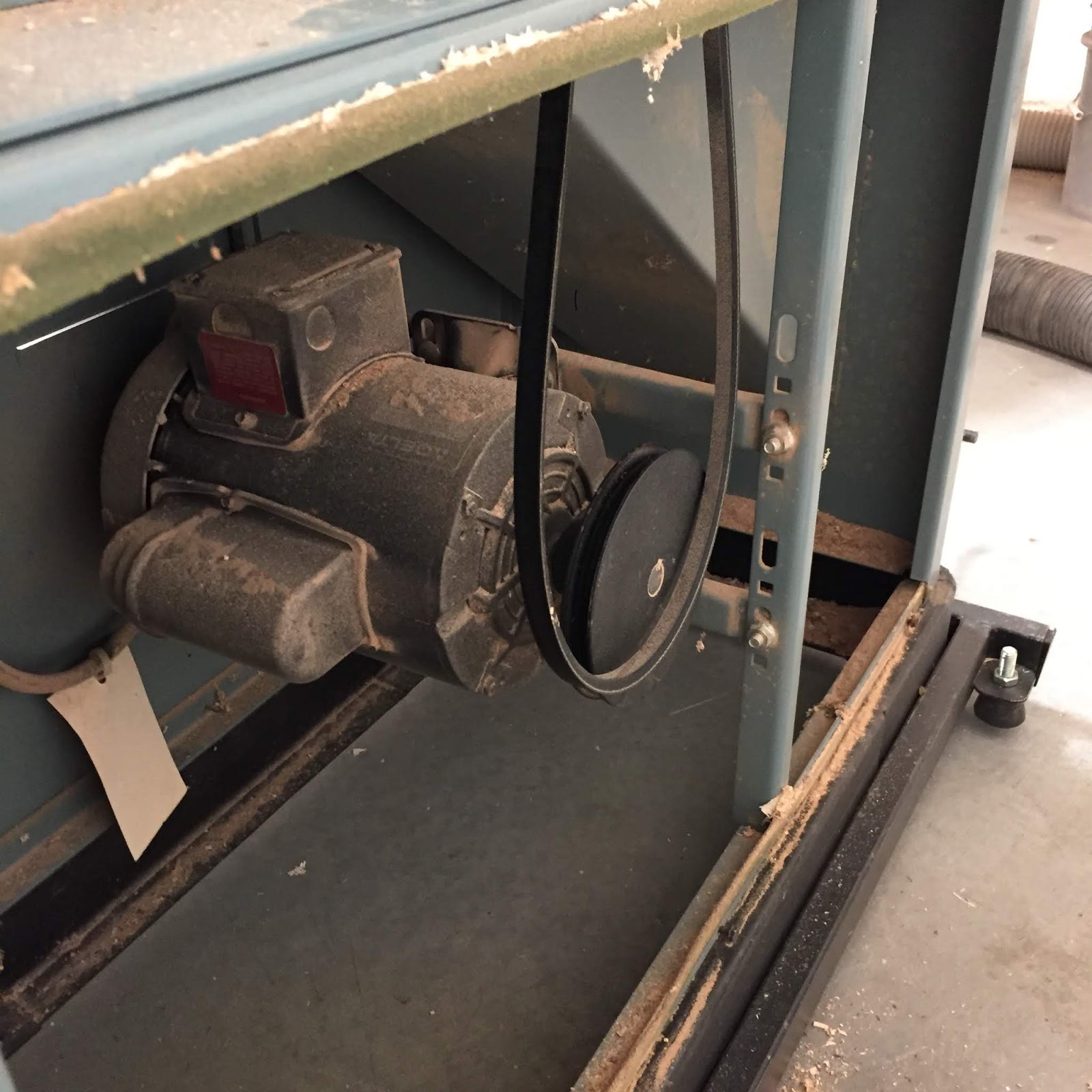 Let's Talk Wood Replacing bearings on a Delta DJ20 Jointer