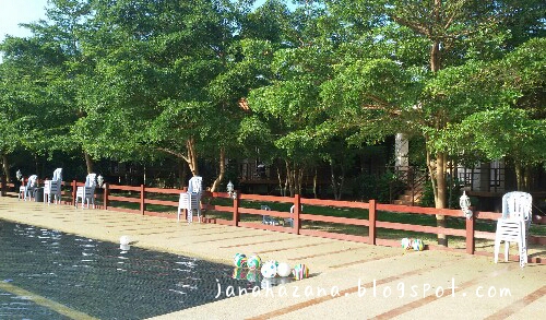 Cuti-cuti: Mandi kolam di Putra Valley Resort Tanah Merah mandi kolam putra valley