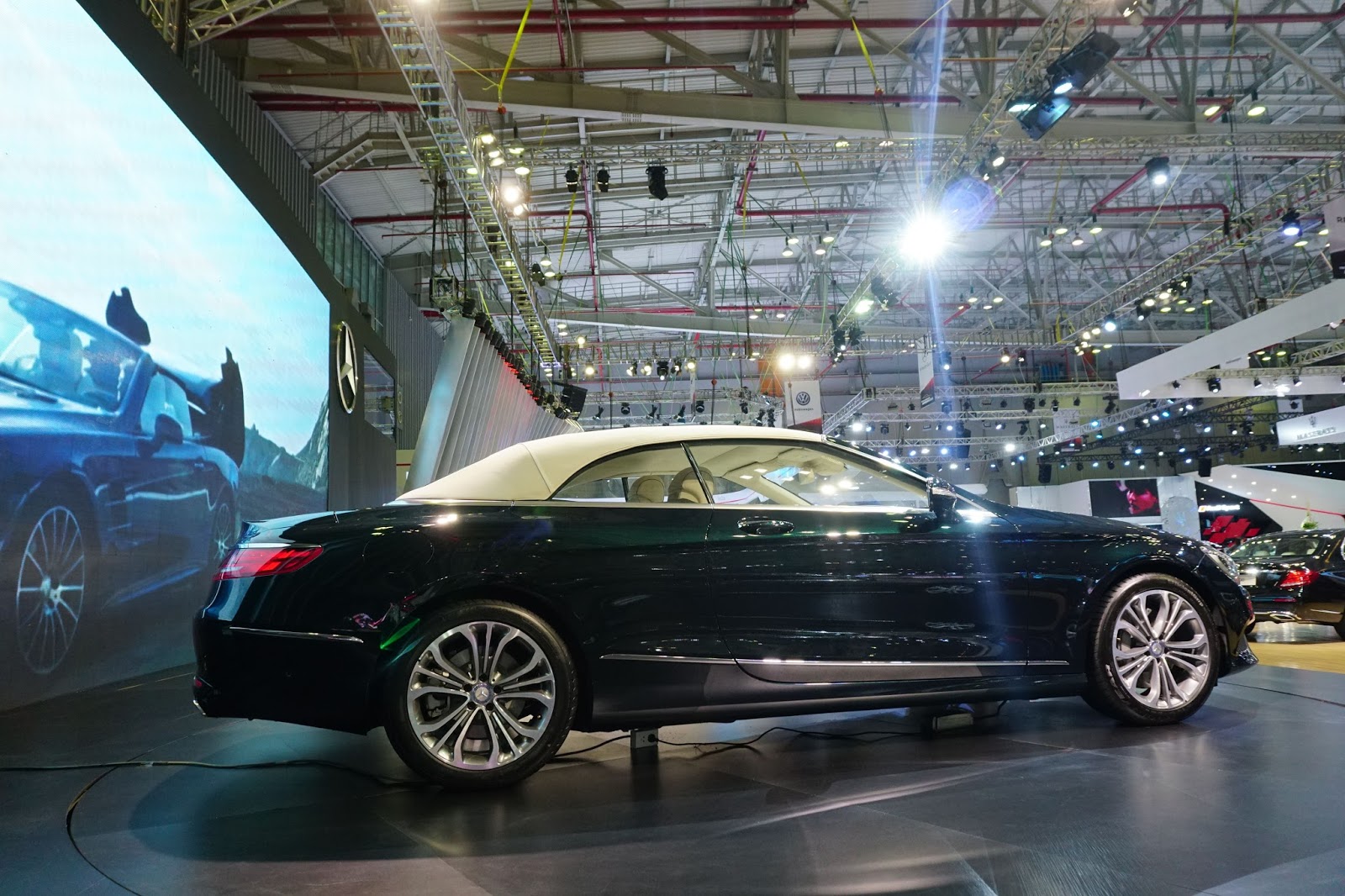 Trọn bộ xế siêu sang Mercedes Benz tại VIMS 2016