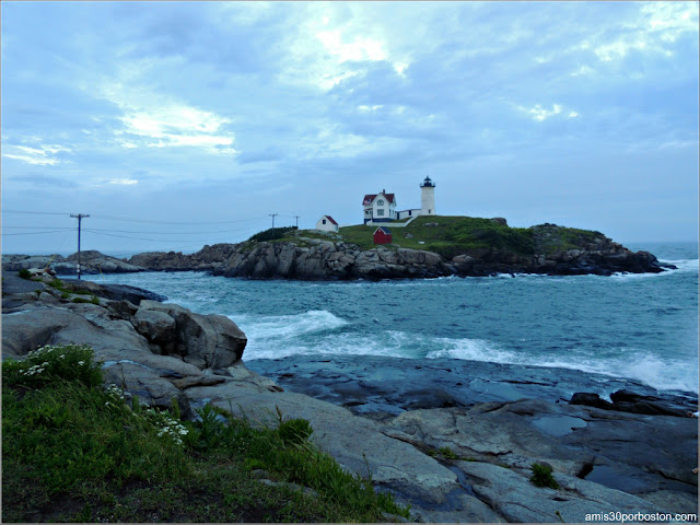 Cape Neddick: Nubble Lighthouse Cape Neddick: Nubble Lighthouse