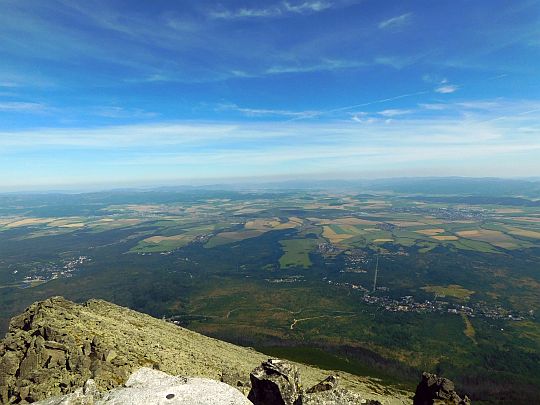 Panorama południowo-wschodnia z Królewskiego Nosa. Panorama południowo-wschodnia z Królewskiego Nosa.