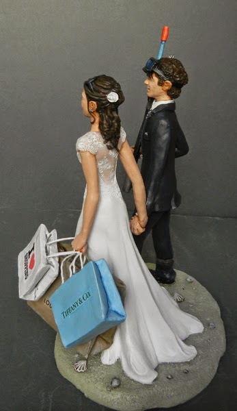 Cake topper realistico sposa shopping decorazioni statuine sposi orme magiche