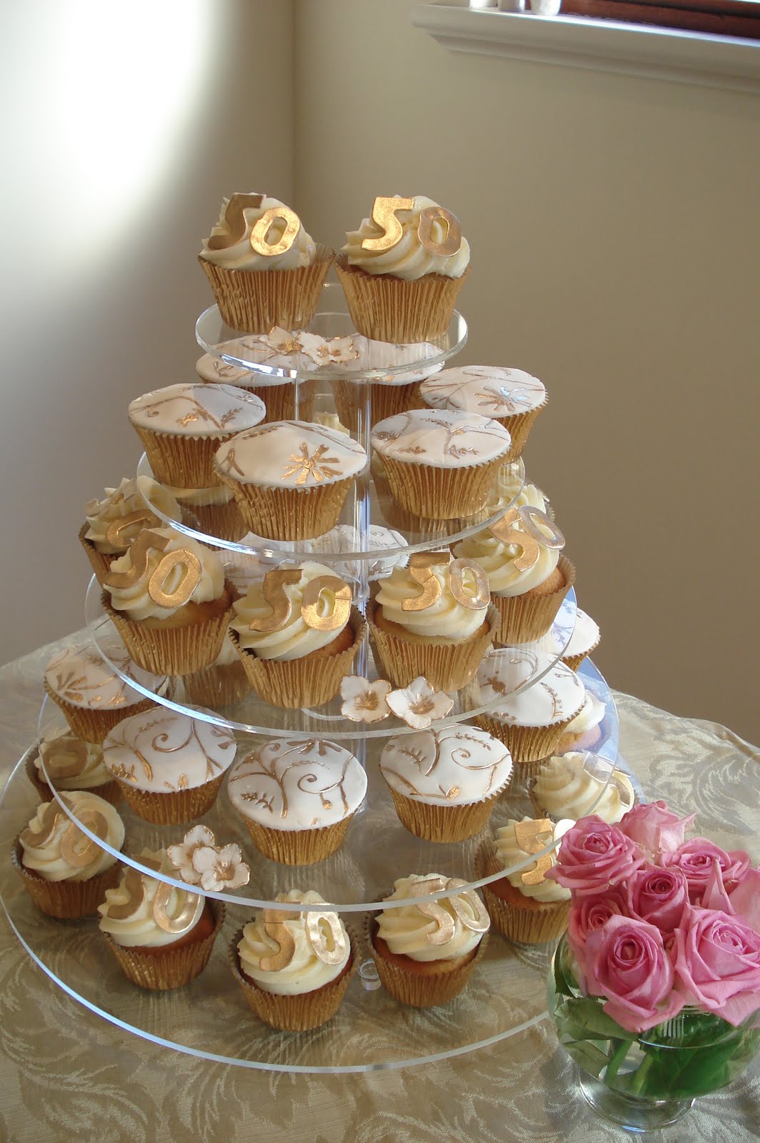 wonderful-world-of-cupcakes-cupcakes-for-a-50th-wedding-anniversary