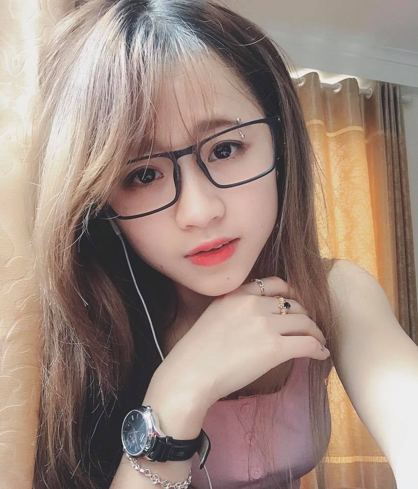 Gái Xinh Facebook Hot Girl Soái Nhi (Thúy Láo)