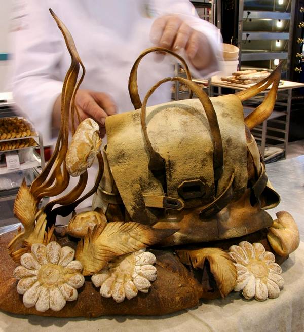 99 WOW The Art of Bread Sculpturesفن مجسمات الخبز