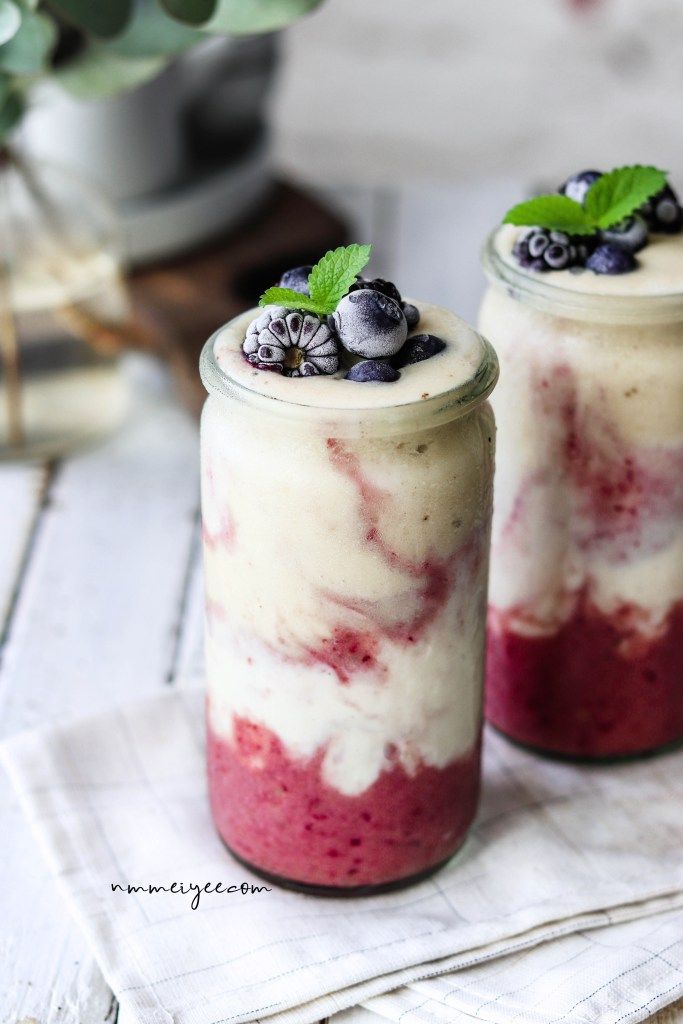 Vegan blackberry cheesecake smoothie. Need more recipes? Check out 15+ List of Vegan Drinks that are Extremely Delicious. easy vegan smoothies | vegan fruit smoothie recipes | vegan smoothie recipes breakfast | vegan smoothies recipes | smoothie recipes vegan #vegan #berry #drinks #smoothie #vegandiet