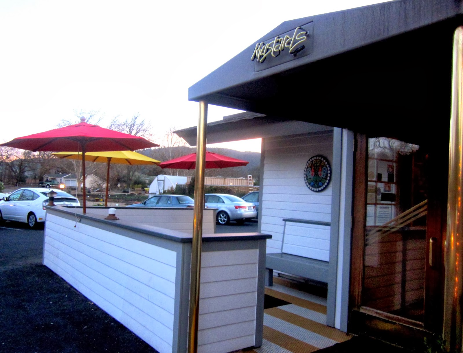 Mustards Grill (Napa Valley) cozily