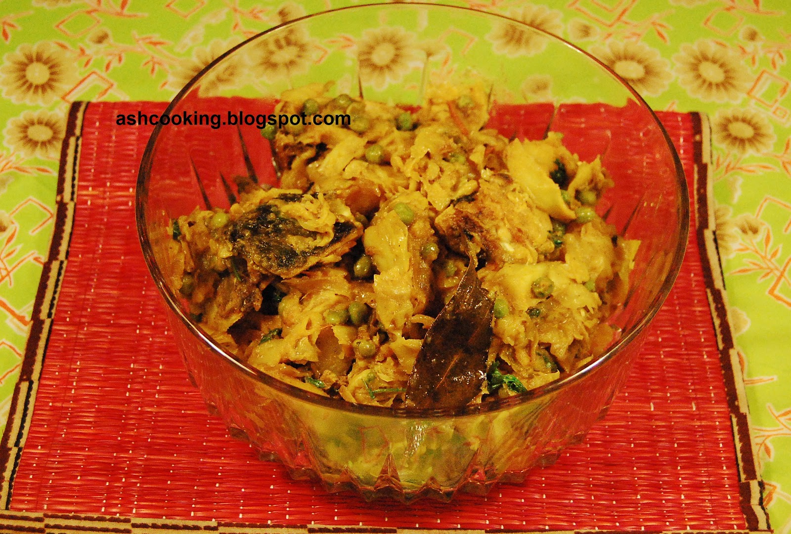 Rui Macher Matha Diye Badhakopi Ghonto Cabbage Dry Curry with Rohu Fish Head