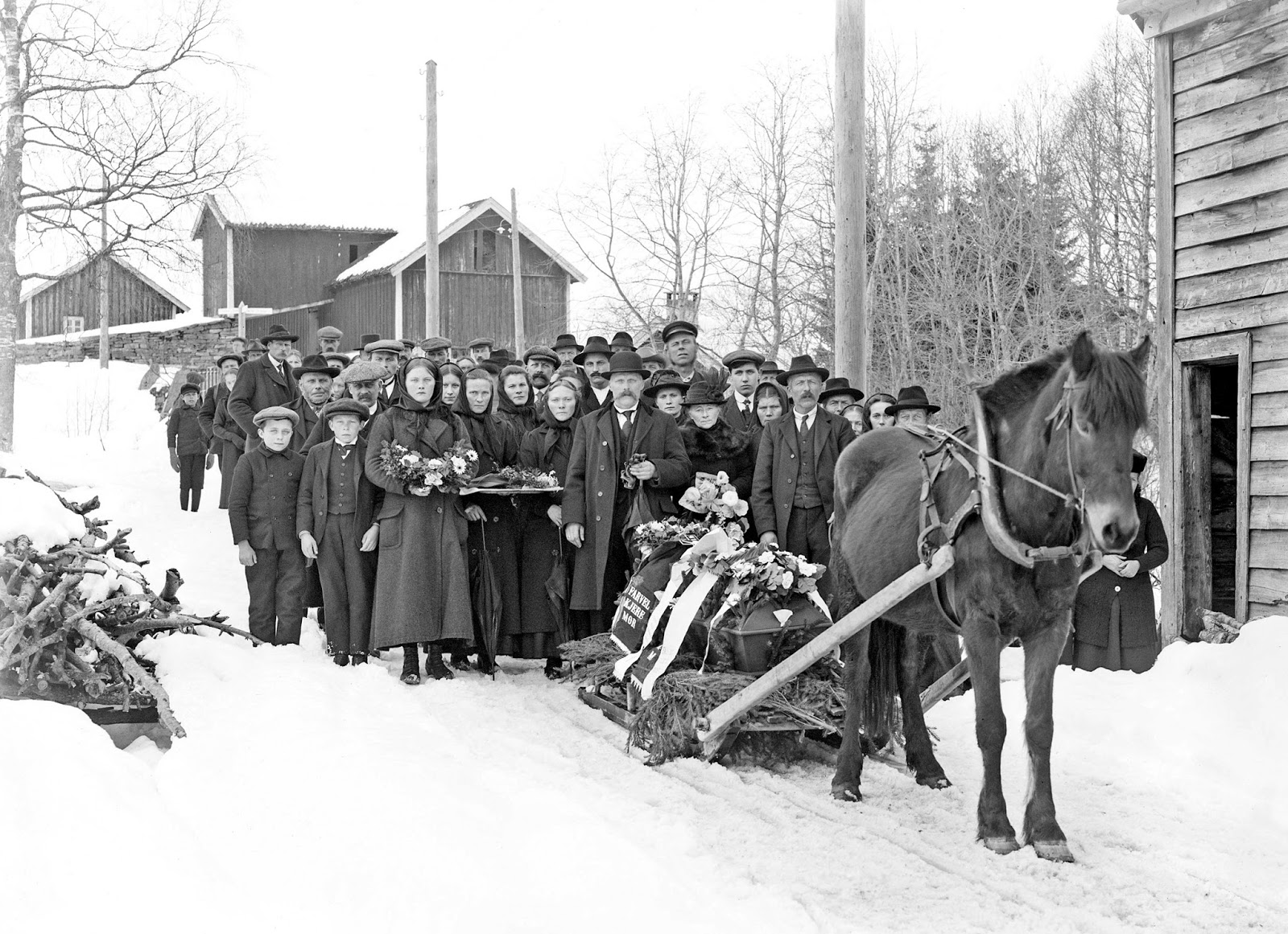 Funeral procession at Teigen, Førde, ca. 19151920 Forde Funeral procession at Teigen, Førde, ca. 19151920 Forde