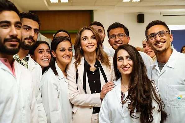 Queen Rania of Jordan visited the German Jordanian University’s (GJU) Madaba Campus 