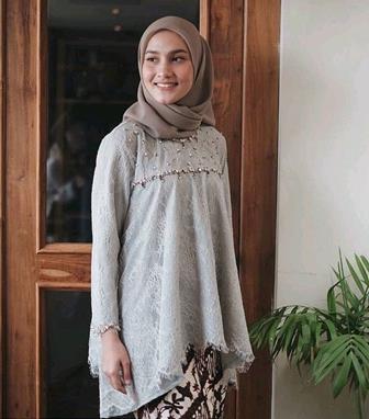 Model Dan Gaya Baju Batik Polos Yang Cantik