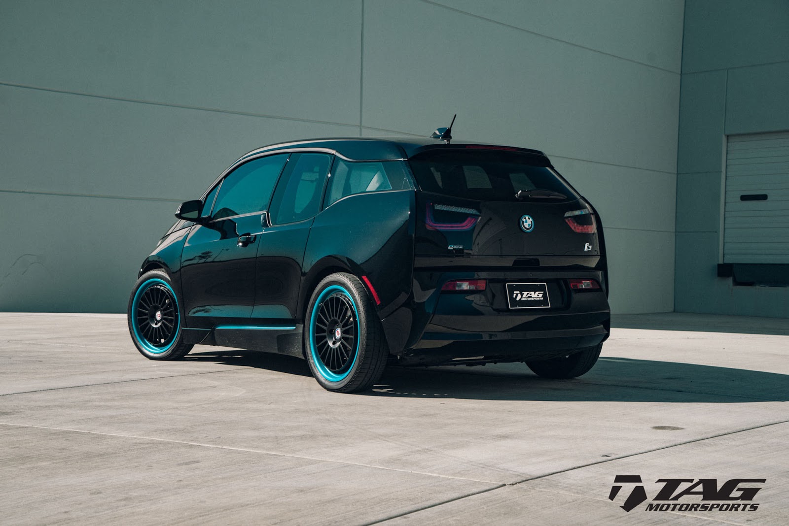 Bmw I3 Tieferlegen bmw i3 looks intriguing with hre wheels carscoops Bmw I3 Tieferlegen bmw i3 looks intriguing with hre wheels carscoops
